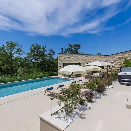 La Mari By Interhome Tinjan