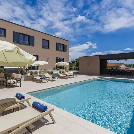 La Mari By Interhome Tinjan