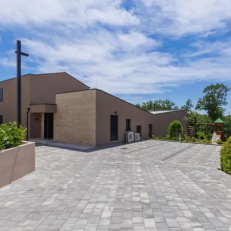 Holiday home La Mari By Interhome Tinjan